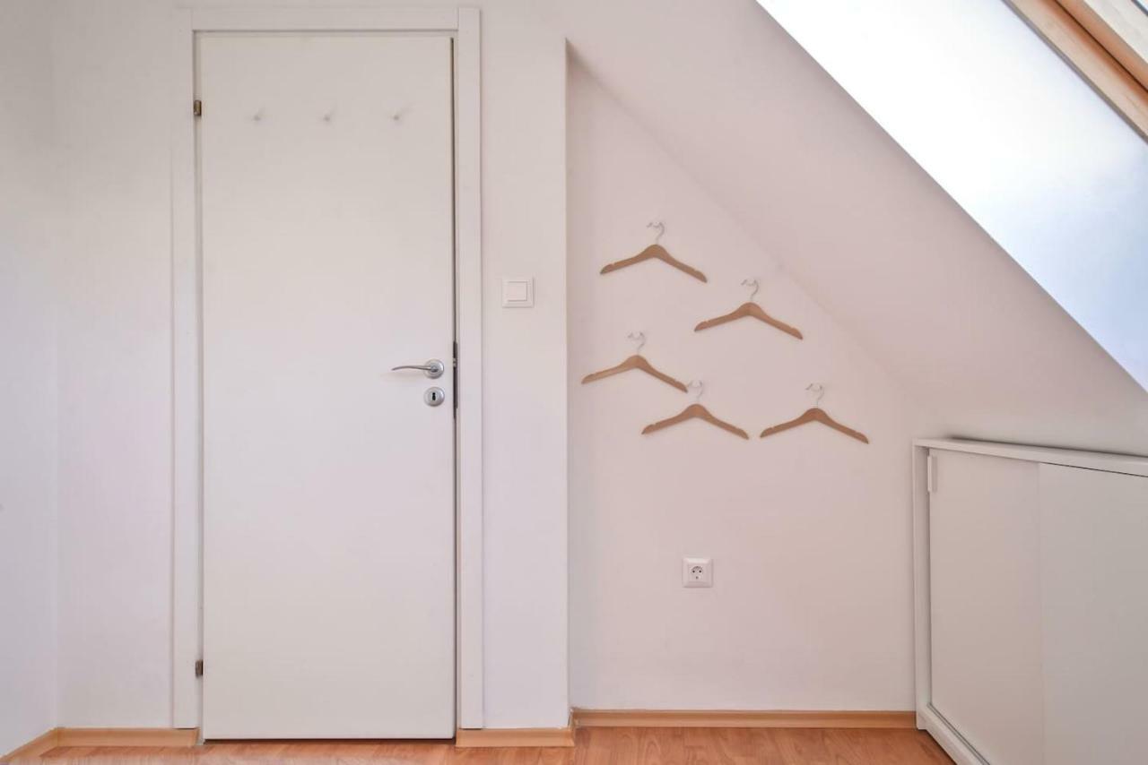 South Park, Vitosha View, 2-Bdr, 2-Bthr Apartment By Flat Mаnager Sofia Luaran gambar