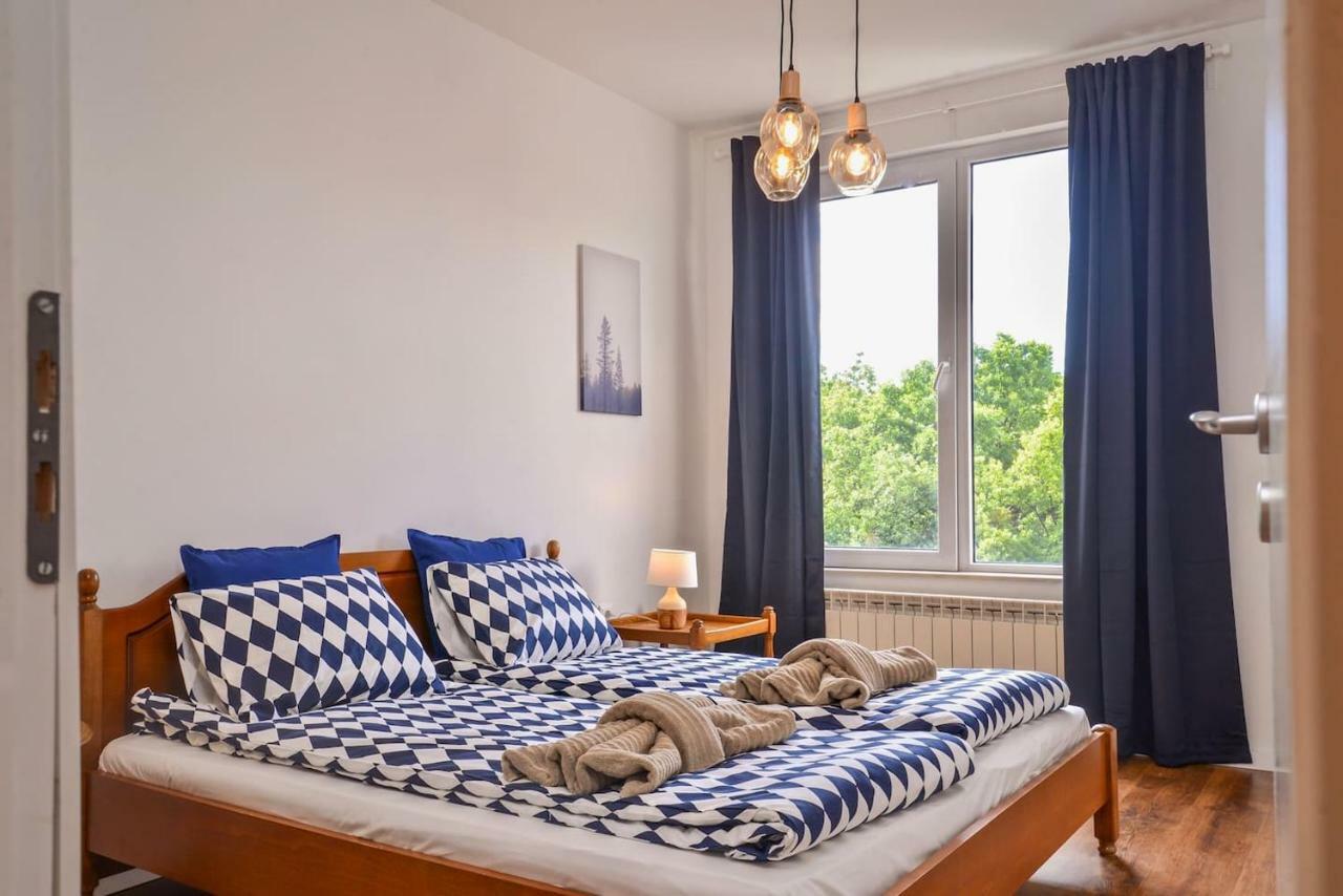 South Park, Vitosha View, 2-Bdr, 2-Bthr Apartment By Flat Mаnager Sofia Luaran gambar