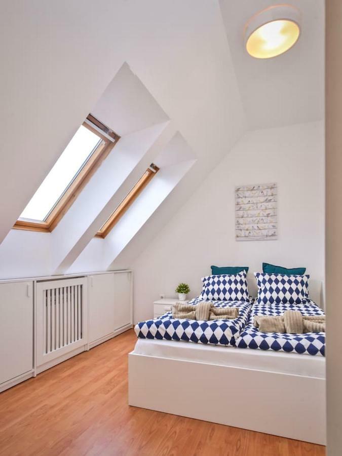 South Park, Vitosha View, 2-Bdr, 2-Bthr Apartment By Flat Mаnager Sofia Luaran gambar